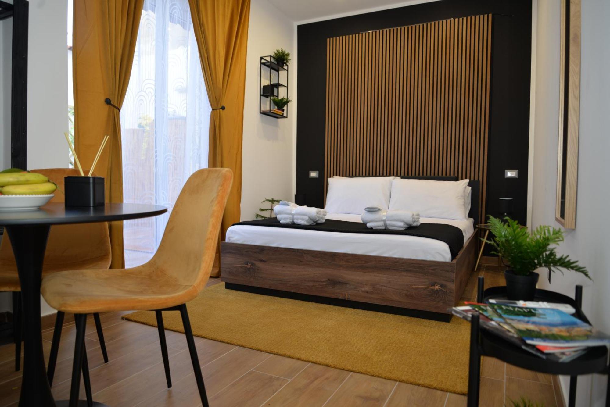 Blackwoody Contemporary Rooms - Napoli Centro Storico Exterior photo