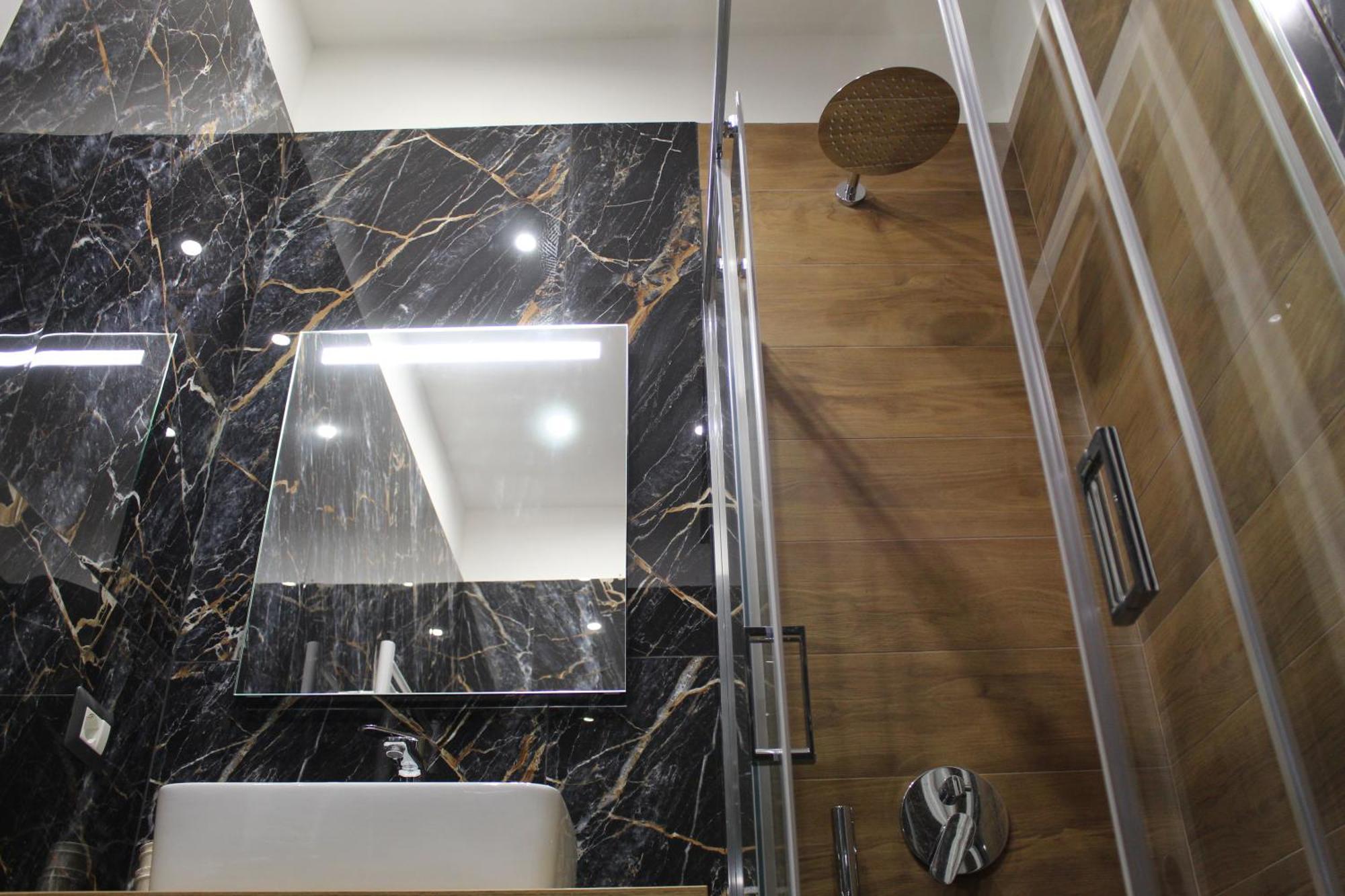 Blackwoody Contemporary Rooms - Napoli Centro Storico Exterior photo